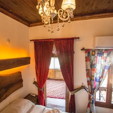 Chez Rumi Butik Bed & Breakfast