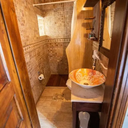 Nocleg ze śniadaniem Chez Rumi Butik *